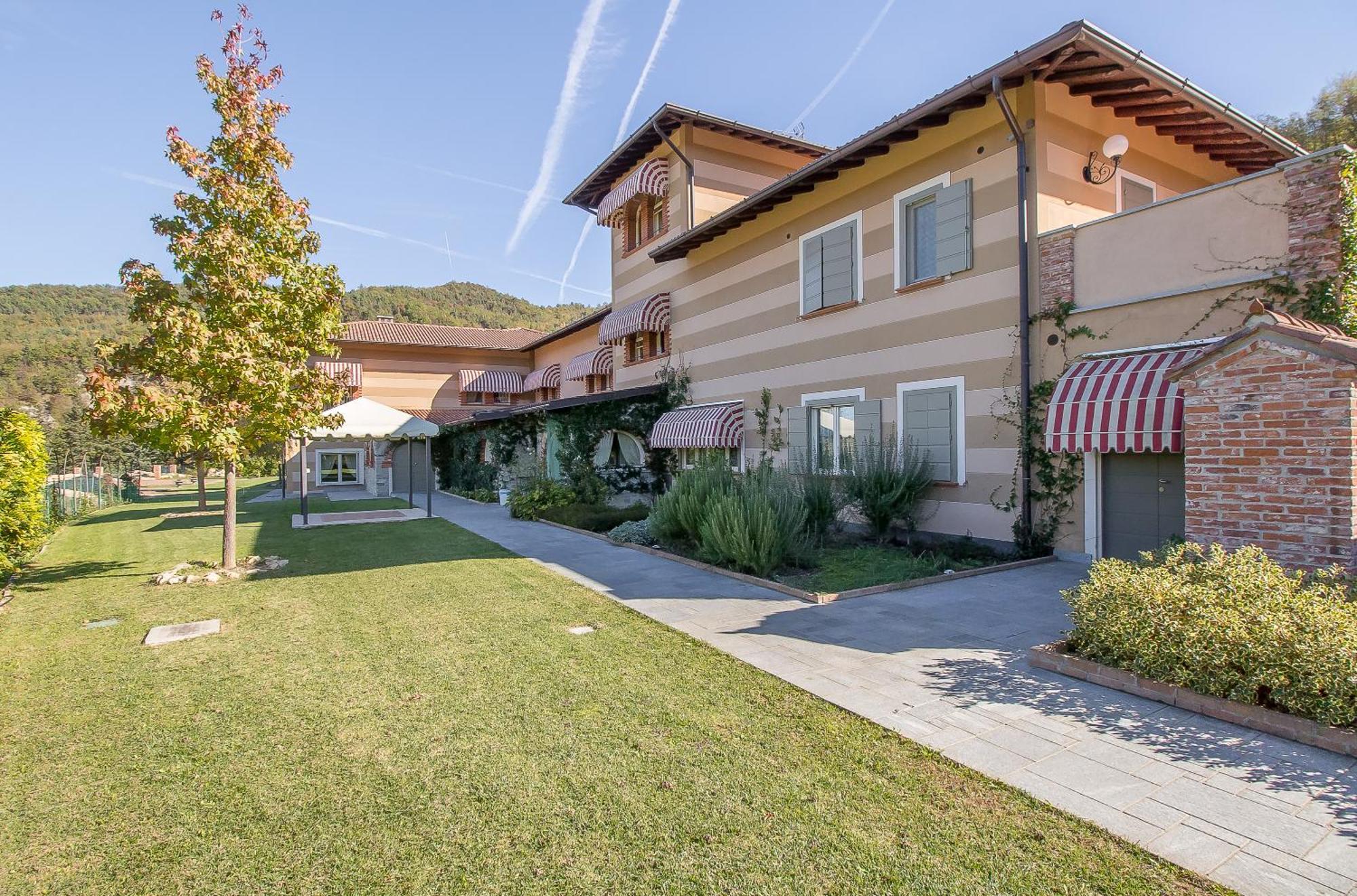 Tenuta Pian D'Attesio - Agriturismo Castelletto Soprano Luaran gambar